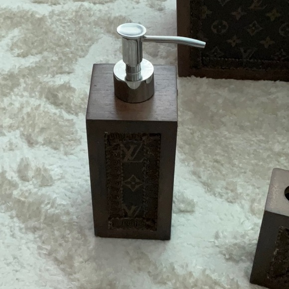 H by Halston Brown Bath Accessories Set for Elegant Decor - Picture 4 of 12